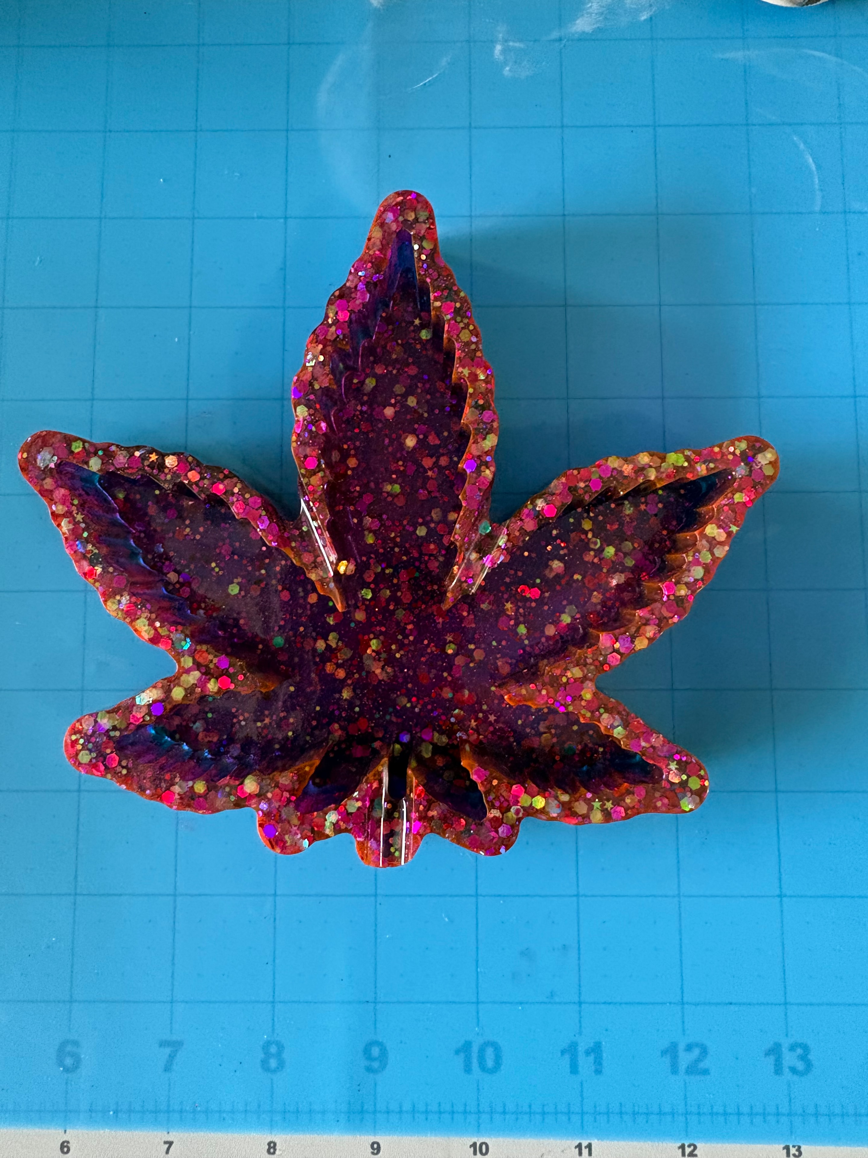 Glitter Resin Leaf Art
